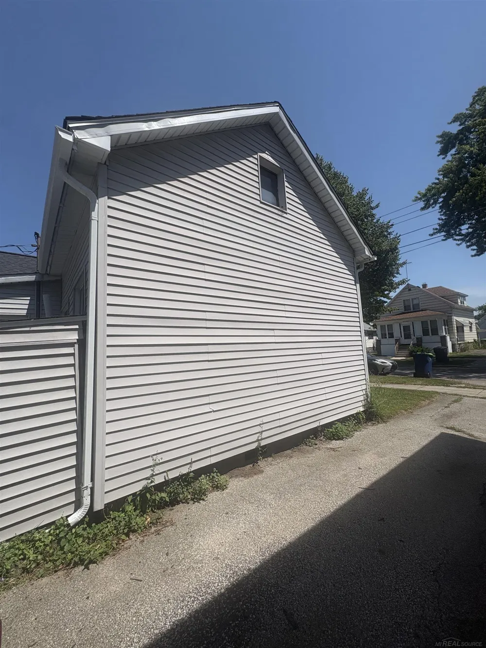 1210 S Monroe Street Bay City City, MI 48708