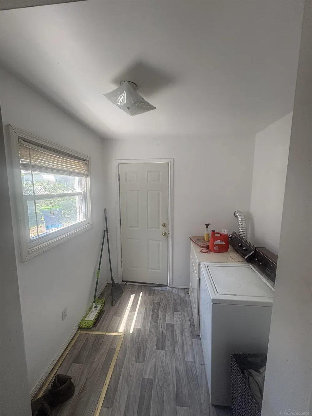 1210 S Monroe Street Bay City City, MI 48708