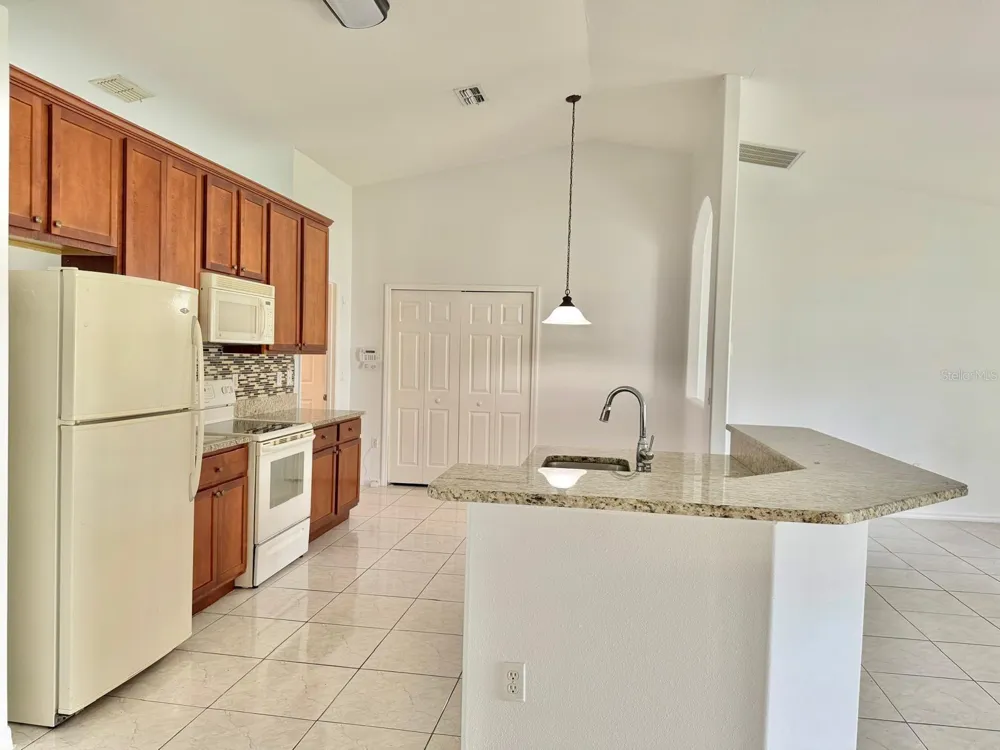 3264 DELTONA BOULEVARD Spring Hill, FL 34606