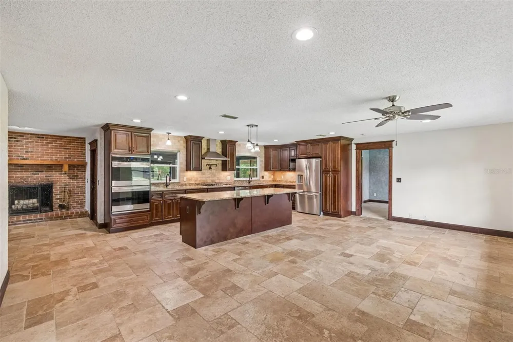 1322 W VOORHIS AVENUE Deland, FL 32720