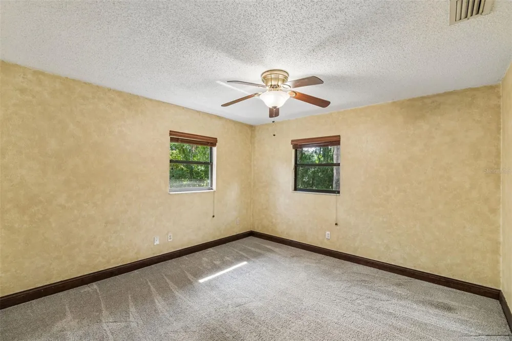 1322 W VOORHIS AVENUE Deland, FL 32720