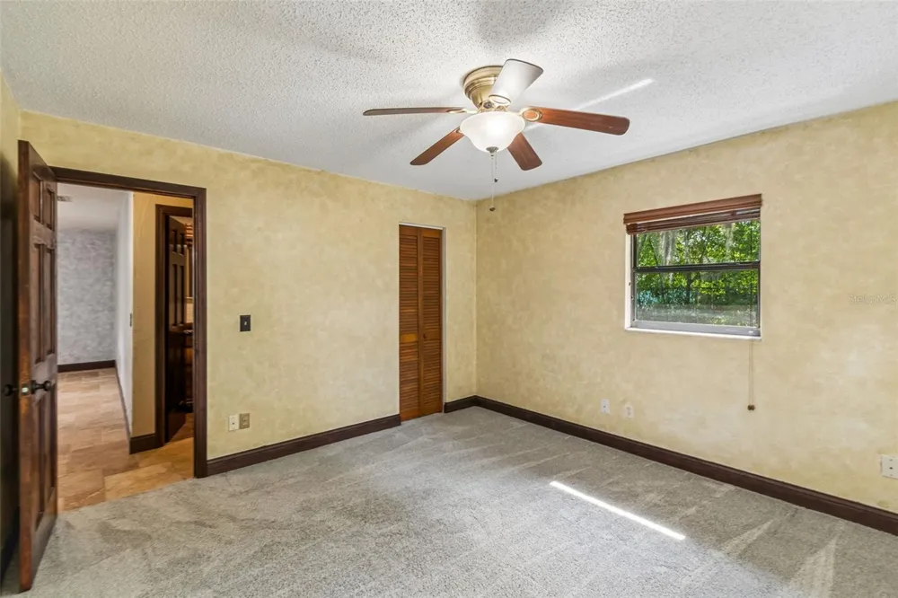 1322 W VOORHIS AVENUE Deland, FL 32720