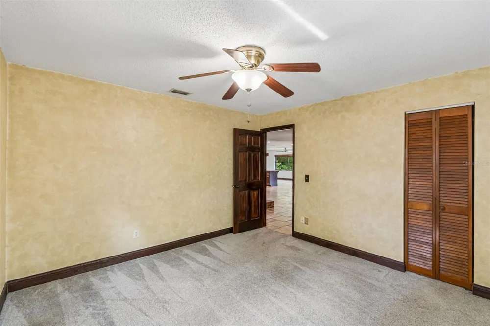 1322 W VOORHIS AVENUE Deland, FL 32720