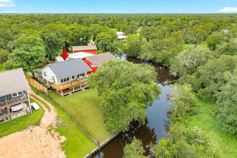 6840 County Road 659 Brazoria, TX 77422