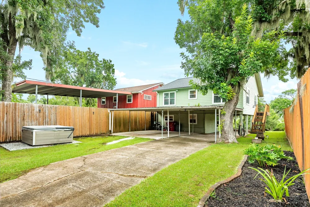 6840 County Road 659 Brazoria, TX 77422