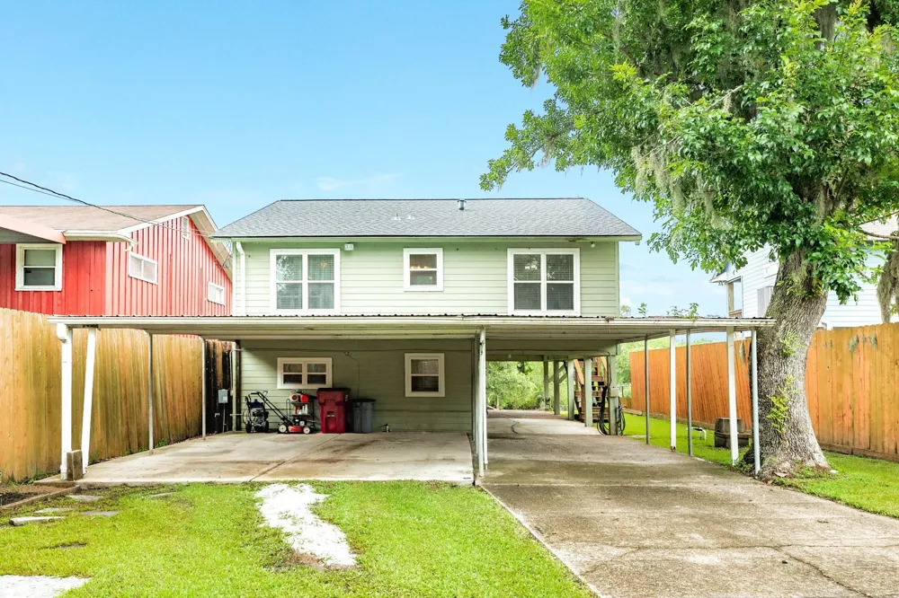 6840 County Road 659 Brazoria, TX 77422