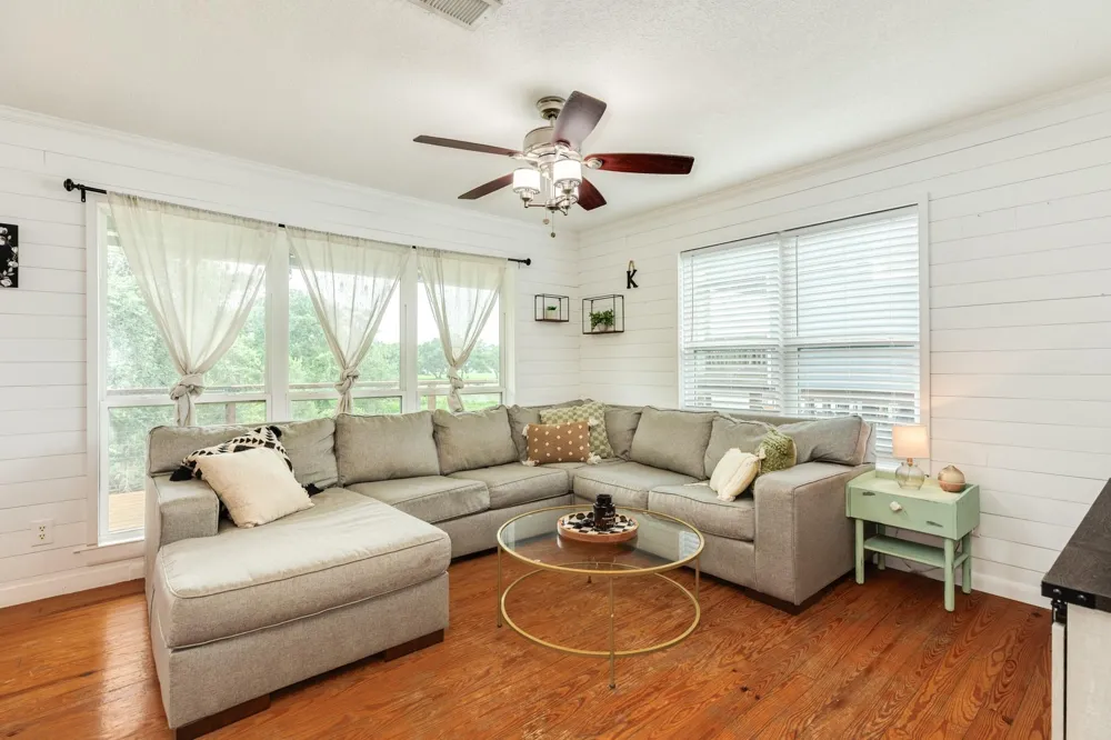 6840 County Road 659 Brazoria, TX 77422