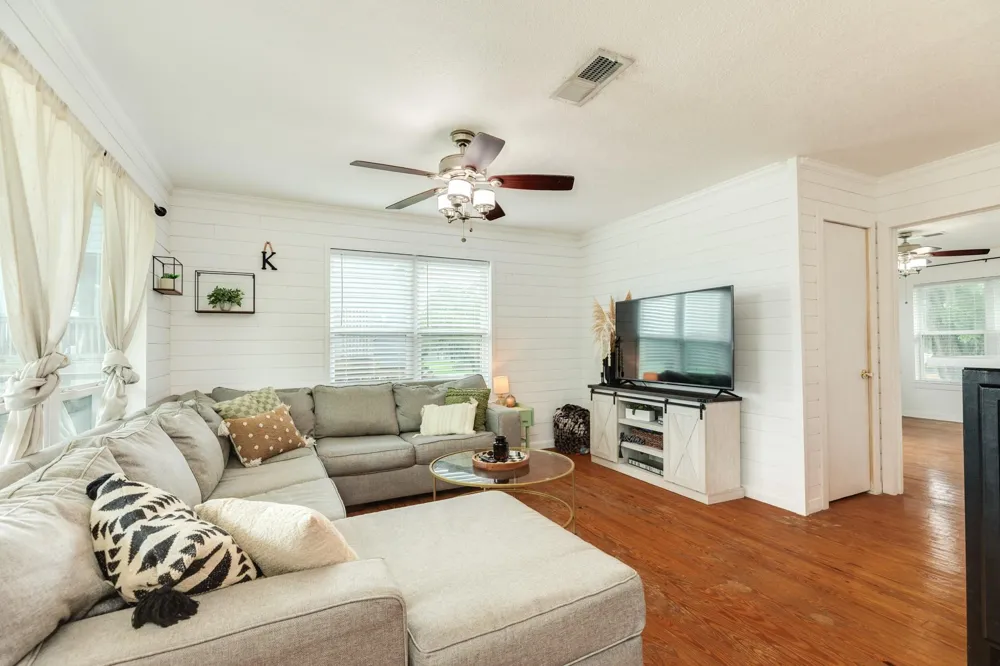 6840 County Road 659 Brazoria, TX 77422