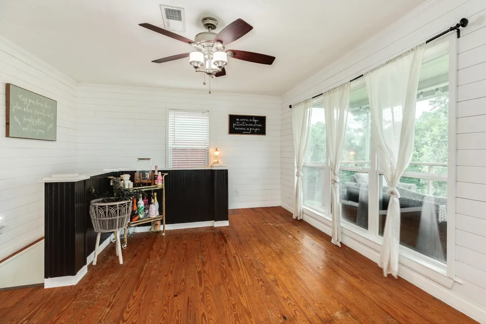 6840 County Road 659 Brazoria, TX 77422