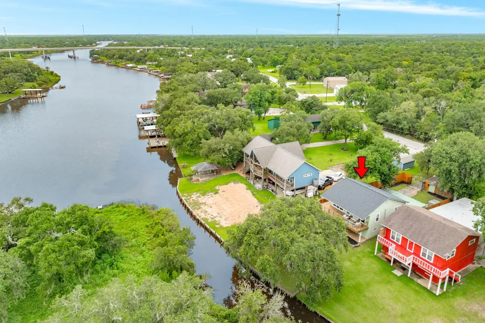 6840 County Road 659 Brazoria, TX 77422