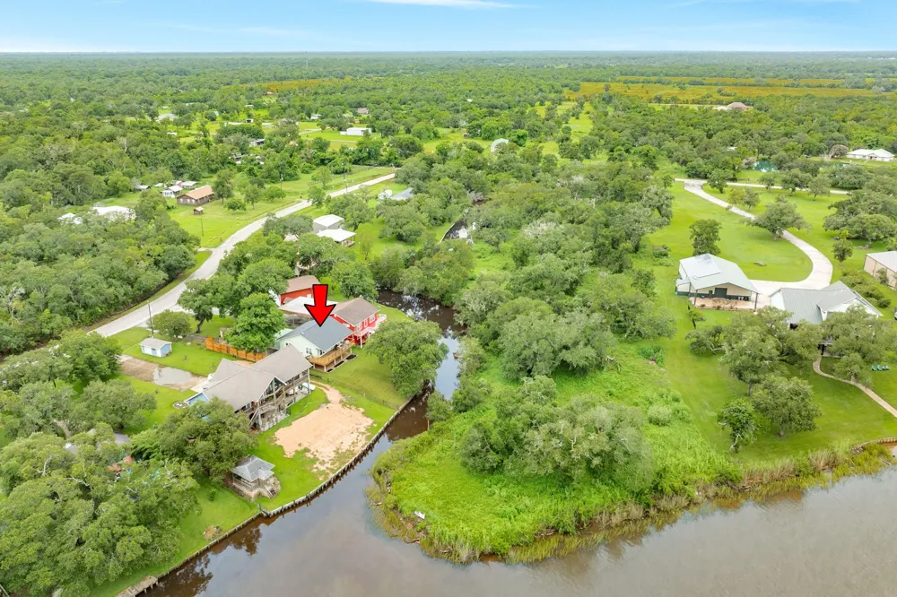 6840 County Road 659 Brazoria, TX 77422