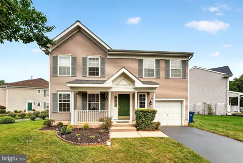 3 FOUNTAYNE LANE