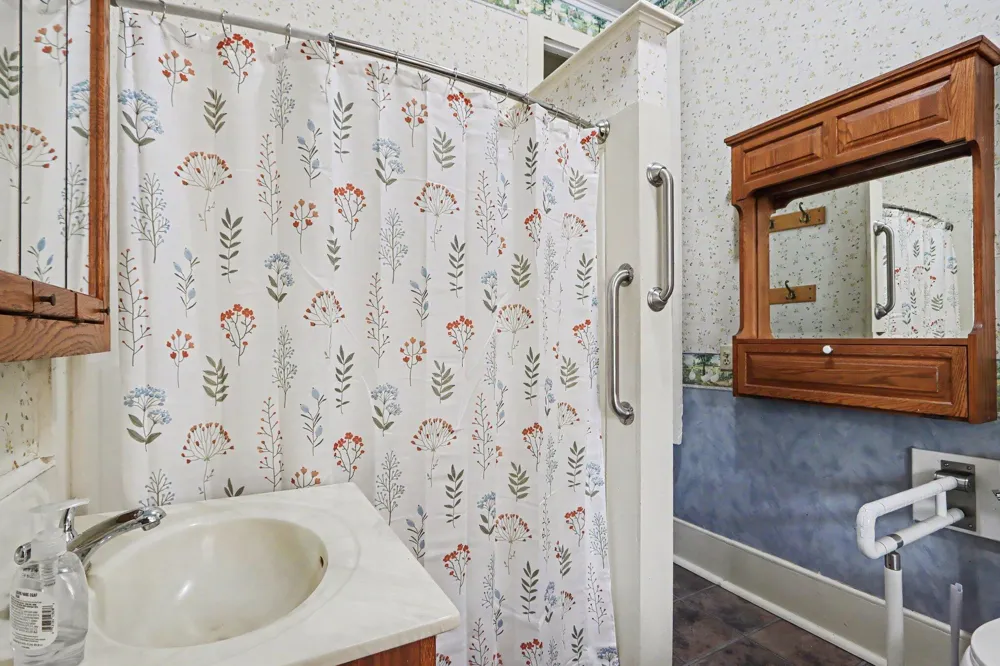 31465 W Colon Road Colon, MI 49040