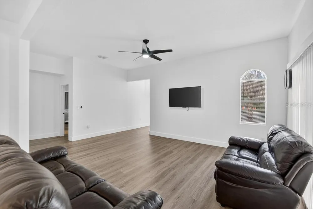 800 CHURCH AVENUE Mulberry, FL 33860