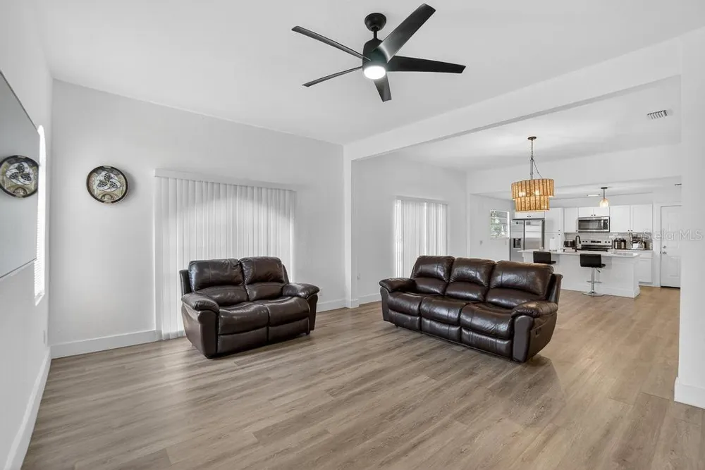 800 CHURCH AVENUE Mulberry, FL 33860