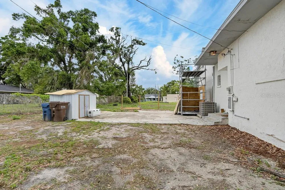 800 CHURCH AVENUE Mulberry, FL 33860