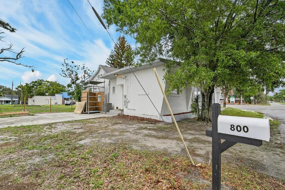 800 CHURCH AVENUE Mulberry, FL 33860