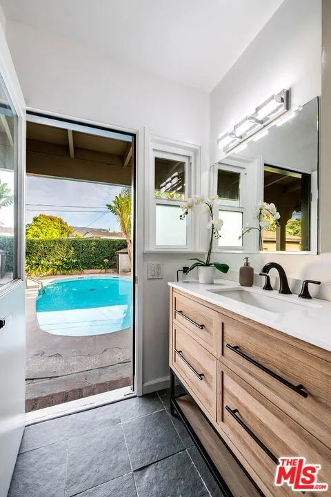 3416 W Clark Avenue Burbank, CA 91505