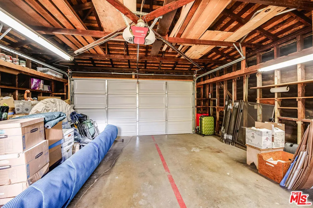 3416 W Clark Avenue Burbank, CA 91505
