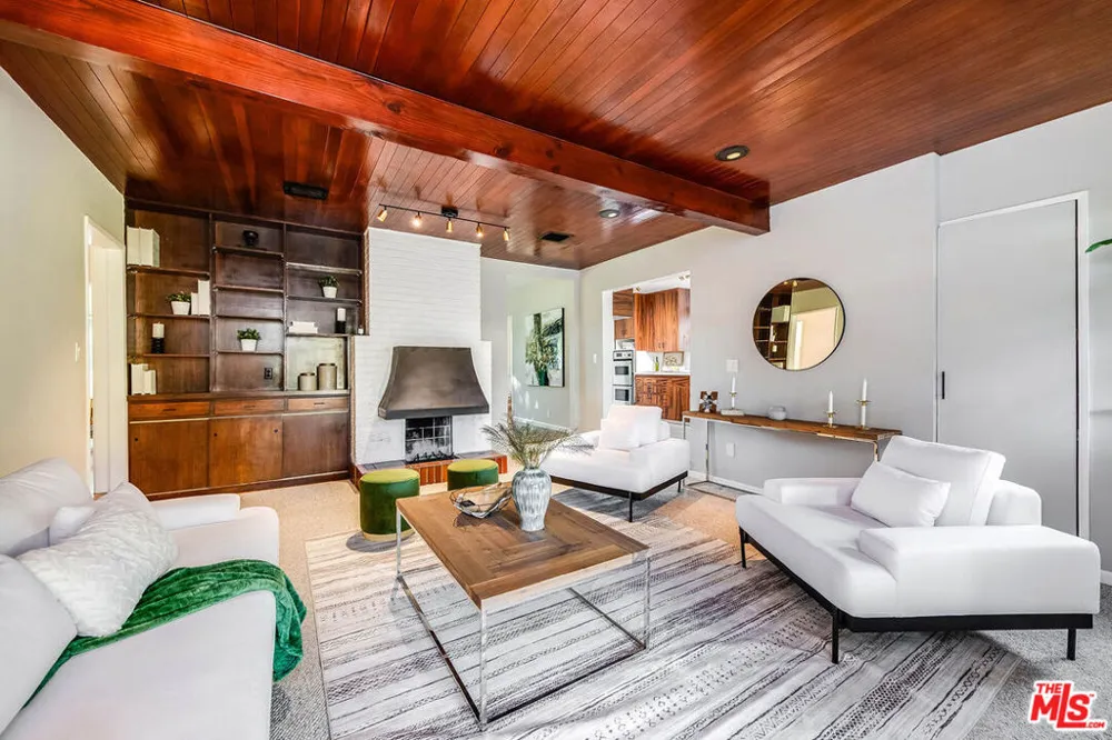 3416 W Clark Avenue Burbank, CA 91505