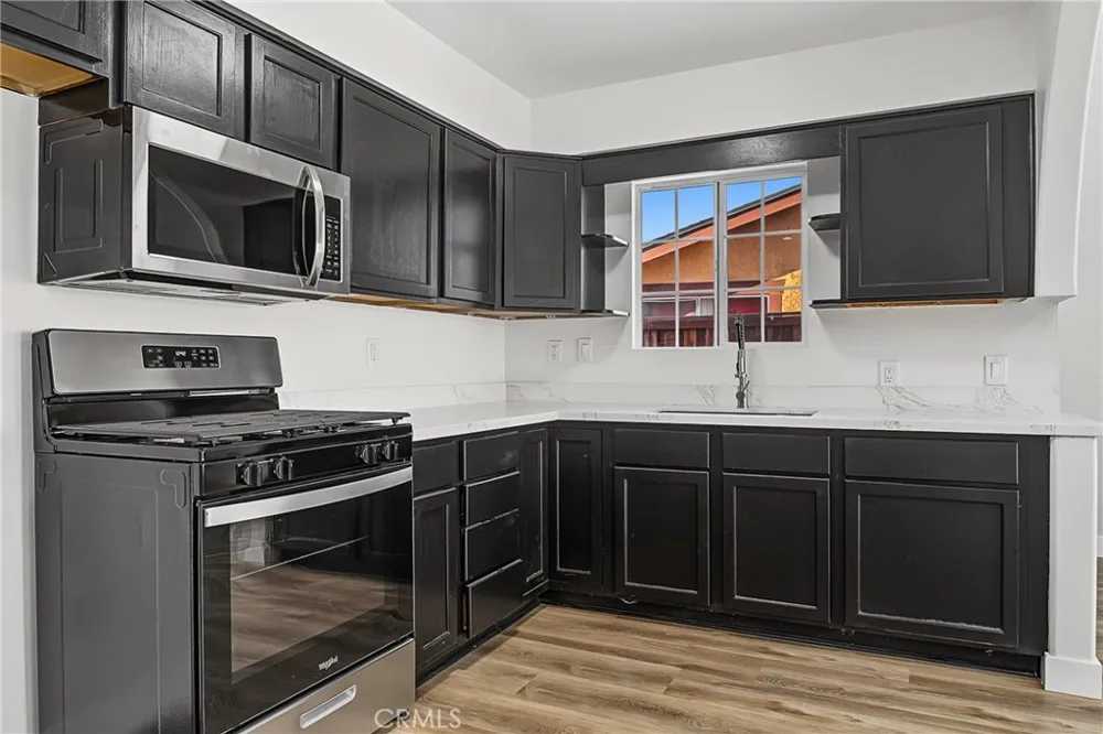 835 Quail Lake Elsinore, CA 92530