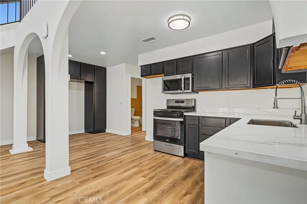 835 Quail Lake Elsinore, CA 92530