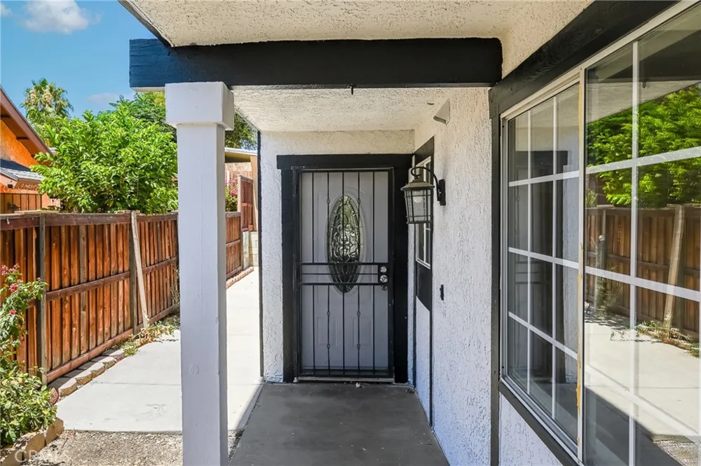 835 Quail Lake Elsinore, CA 92530