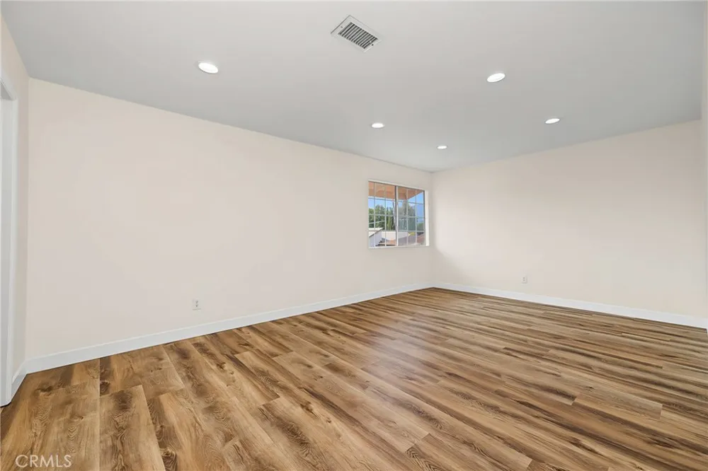 835 Quail Lake Elsinore, CA 92530