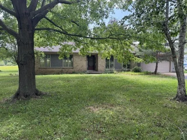 6085 DEXTER ANN ARBOR ROAD Dexter, MI 48130