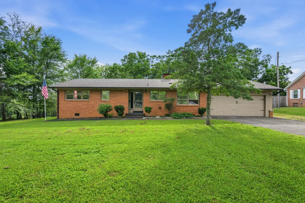 783 N Broad St Lexington, TN 38351