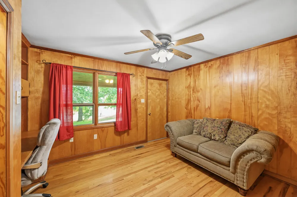 783 N Broad St Lexington, TN 38351