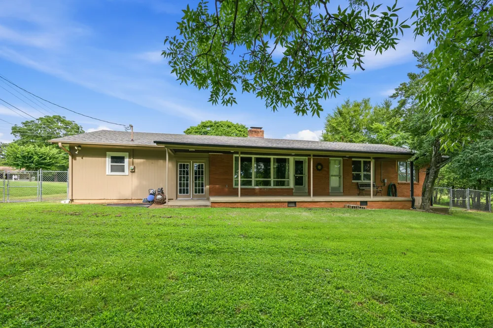 783 N Broad St Lexington, TN 38351
