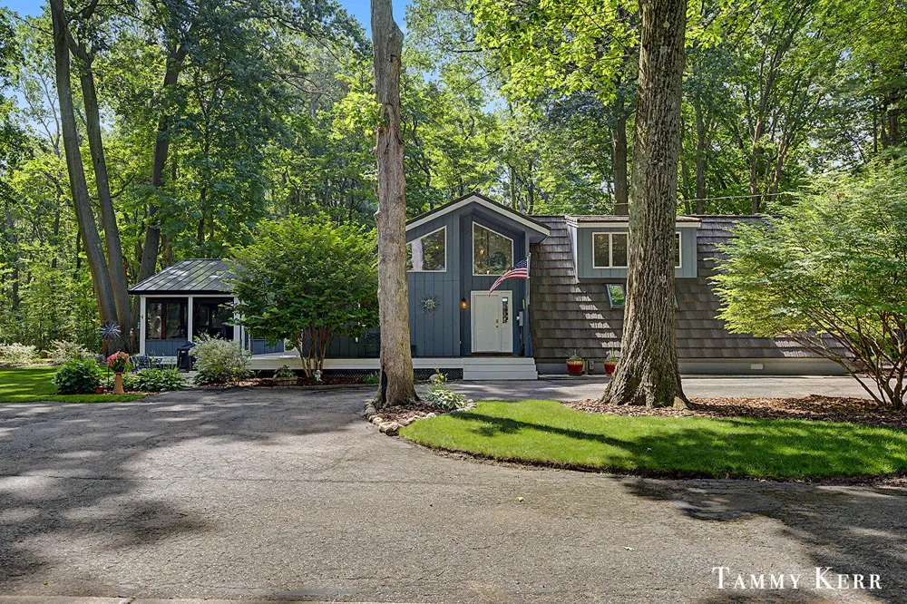 6051 Old Allegan Road Saugatuck Township, MI 49453