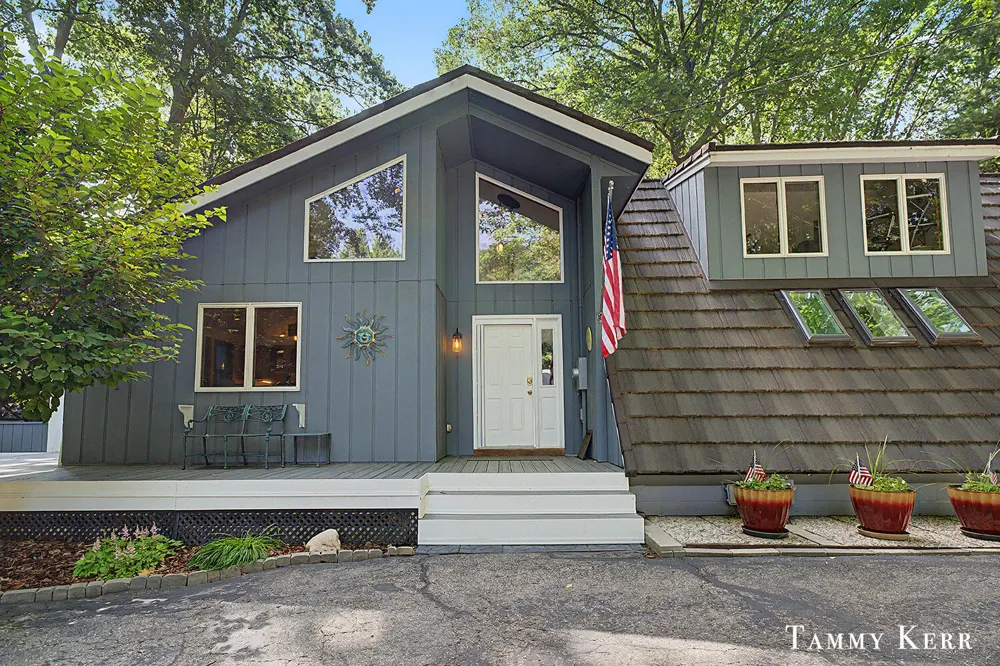 6051 Old Allegan Road Saugatuck Township, MI 49453