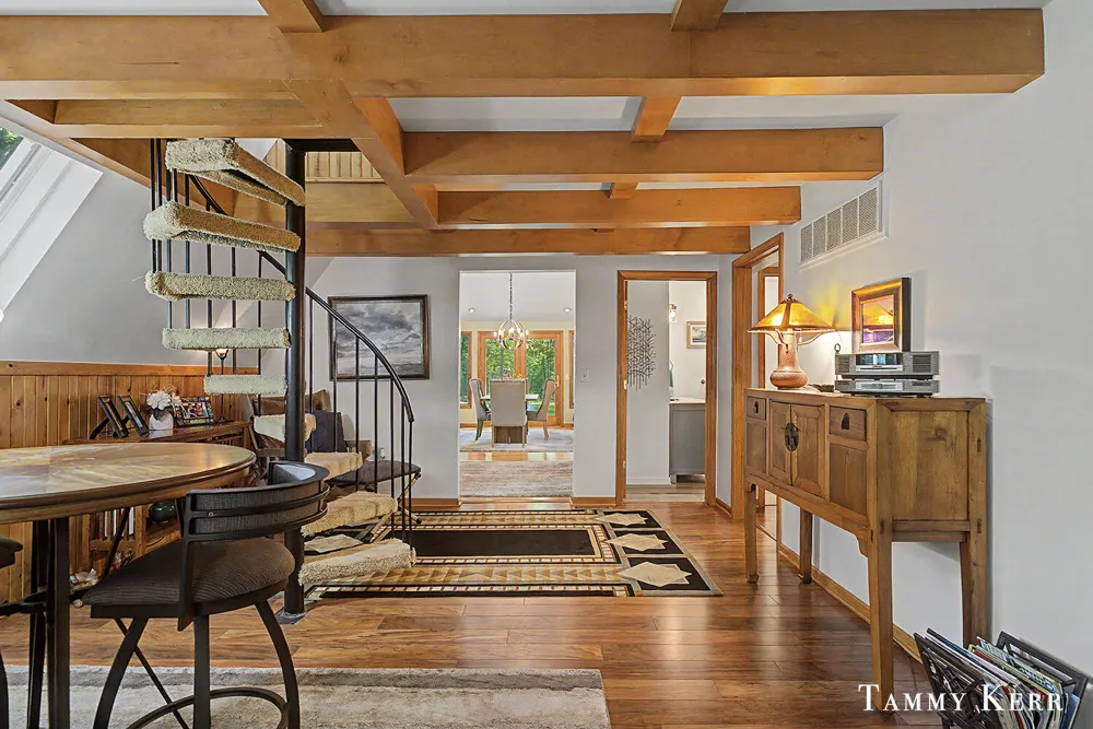 6051 Old Allegan Road Saugatuck Township, MI 49453