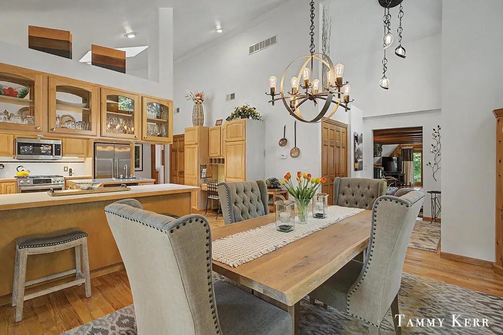6051 Old Allegan Road Saugatuck Township, MI 49453