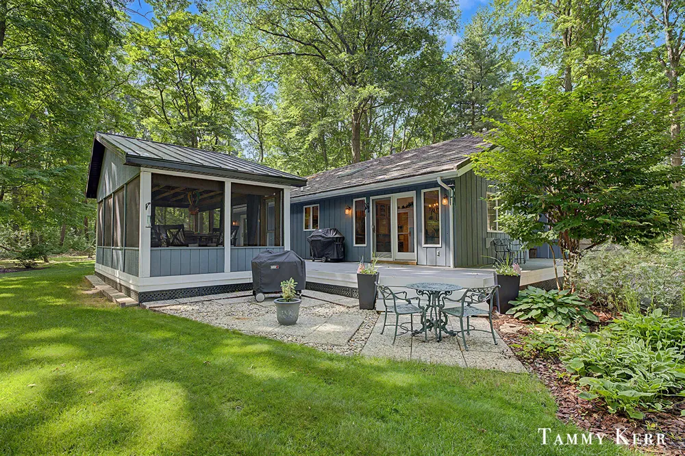6051 Old Allegan Road Saugatuck Township, MI 49453