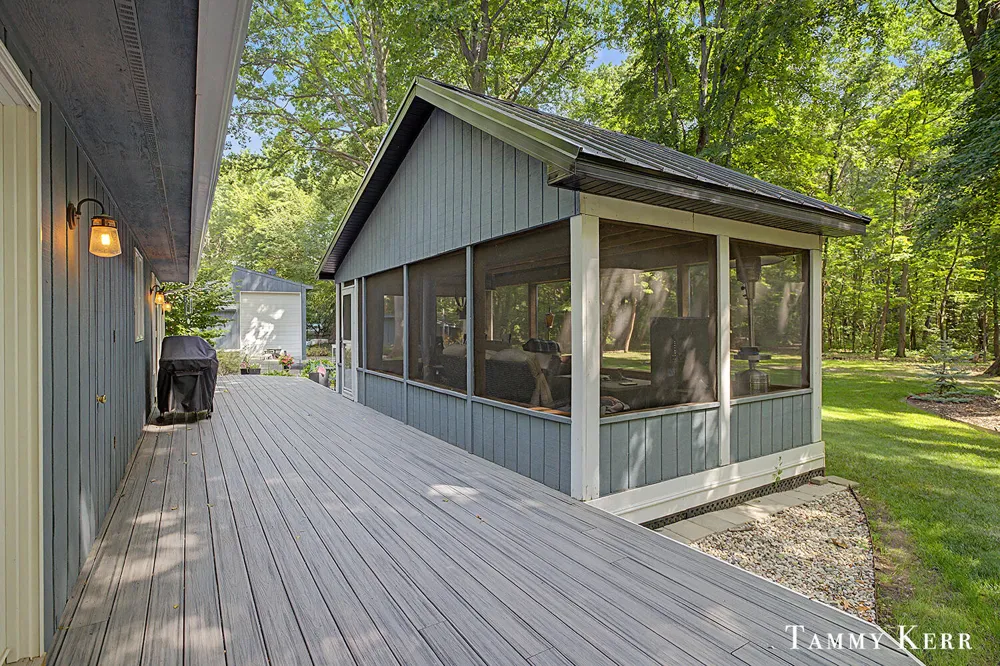 6051 Old Allegan Road Saugatuck Township, MI 49453