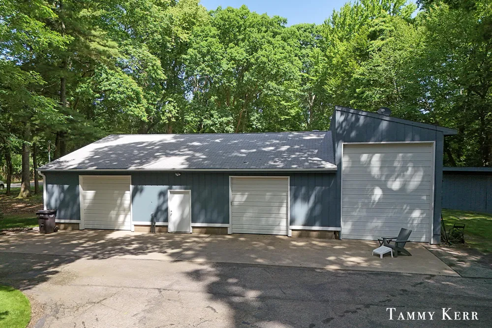 6051 Old Allegan Road Saugatuck Township, MI 49453