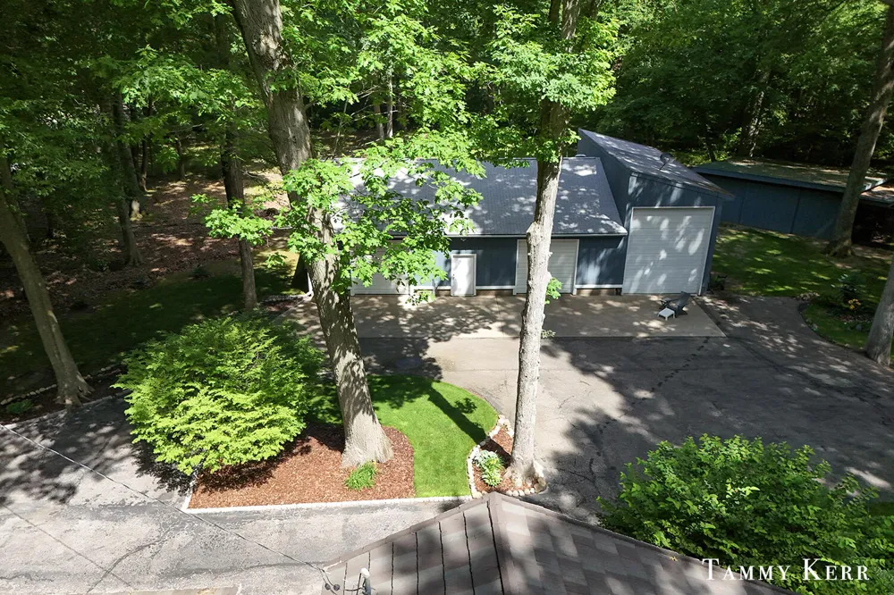6051 Old Allegan Road Saugatuck Township, MI 49453