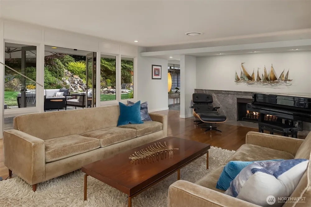 6340 NE Windermere Road Seattle, WA 98105