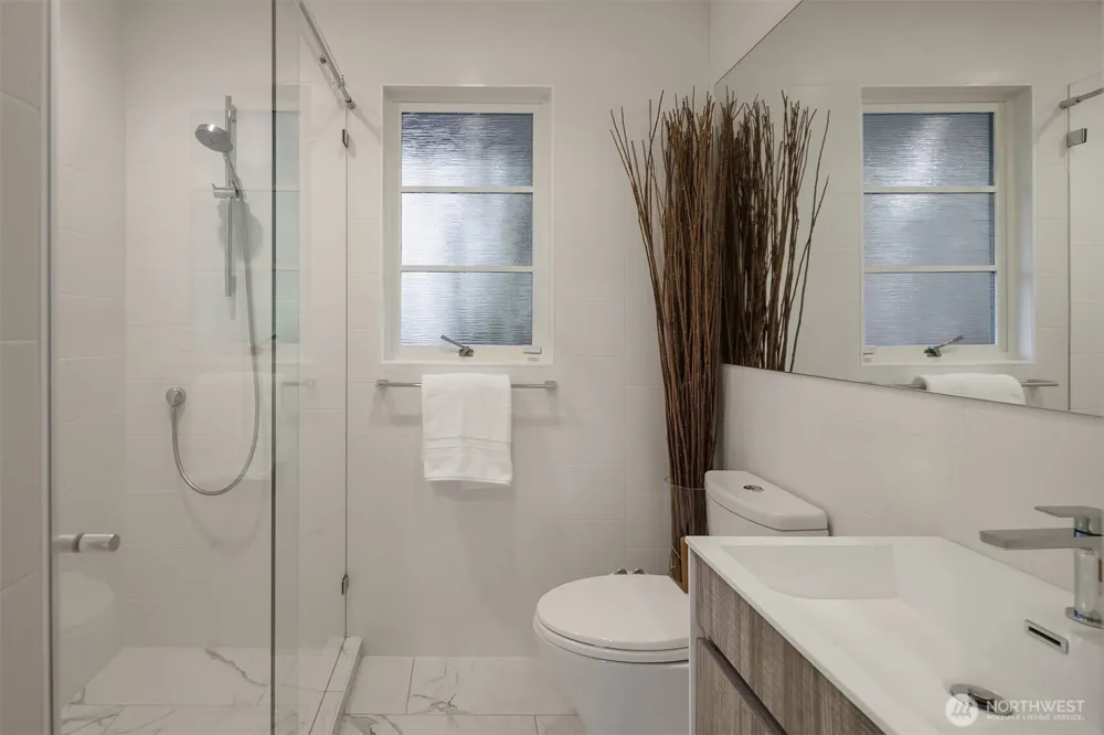 6340 NE Windermere Road Seattle, WA 98105