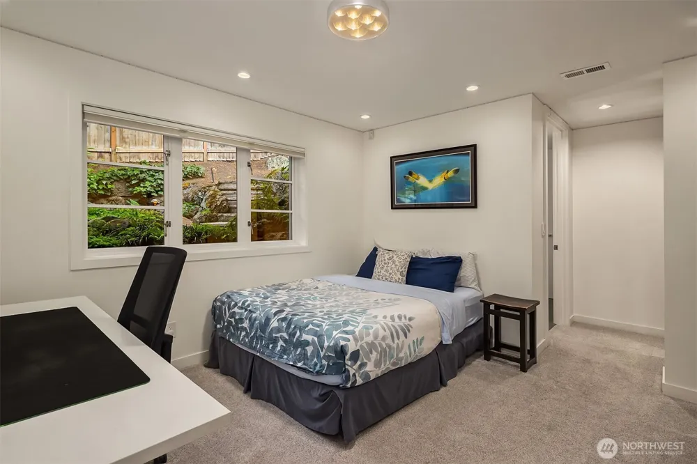 6340 NE Windermere Road Seattle, WA 98105