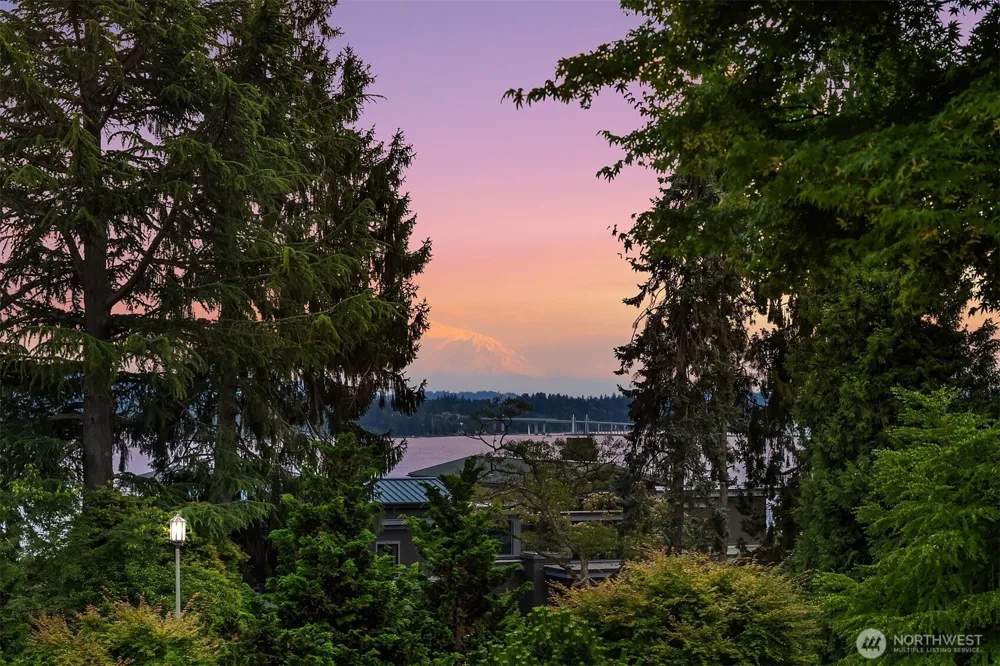 6340 NE Windermere Road Seattle, WA 98105