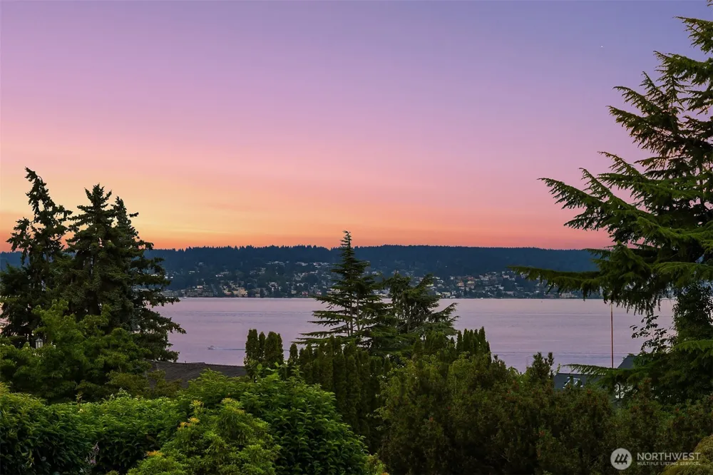 6340 NE Windermere Road Seattle, WA 98105