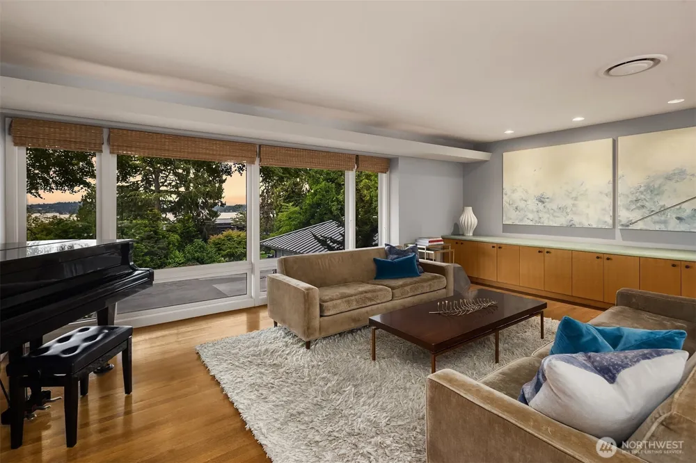 6340 NE Windermere Road Seattle, WA 98105
