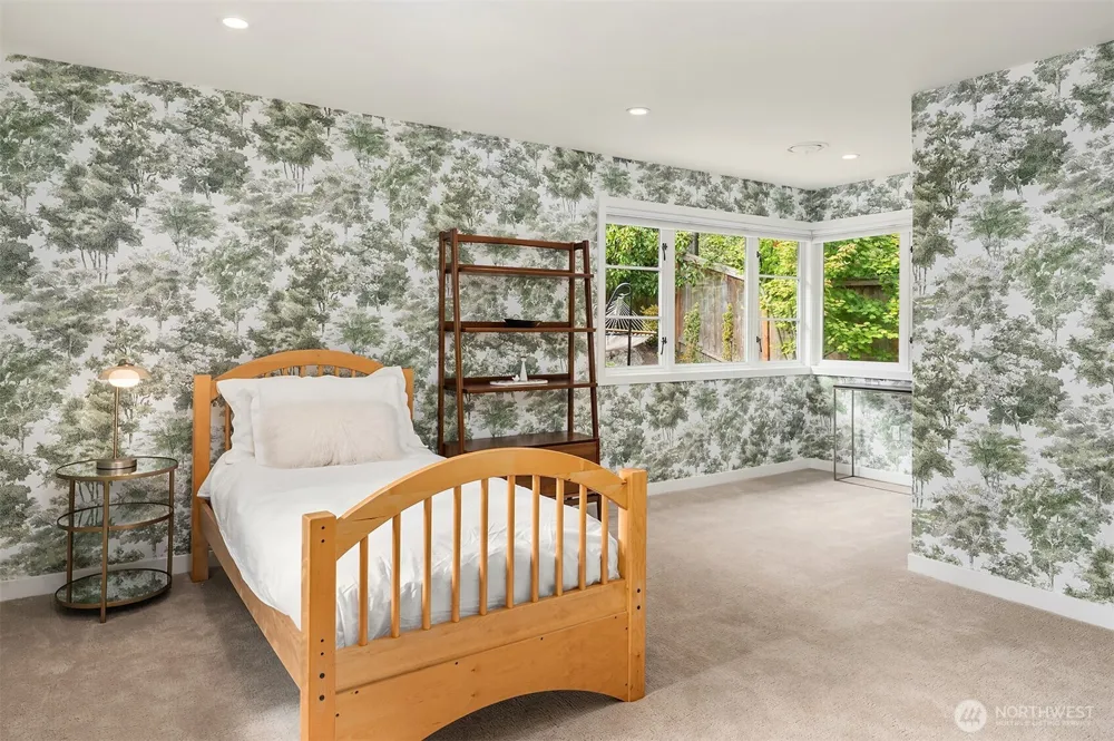 6340 NE Windermere Road Seattle, WA 98105