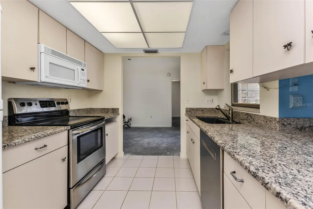 18521 QUAINT AVENUE Port Charlotte, FL 33948