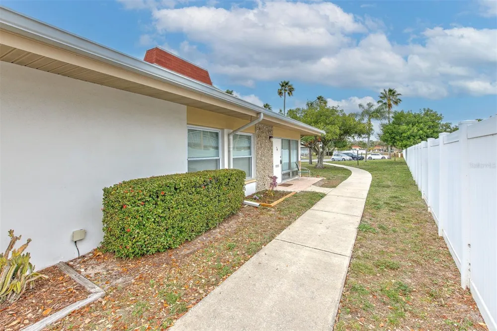 4313 TAHITIAN GARDENS CIRCLE #A Holiday, FL 34691