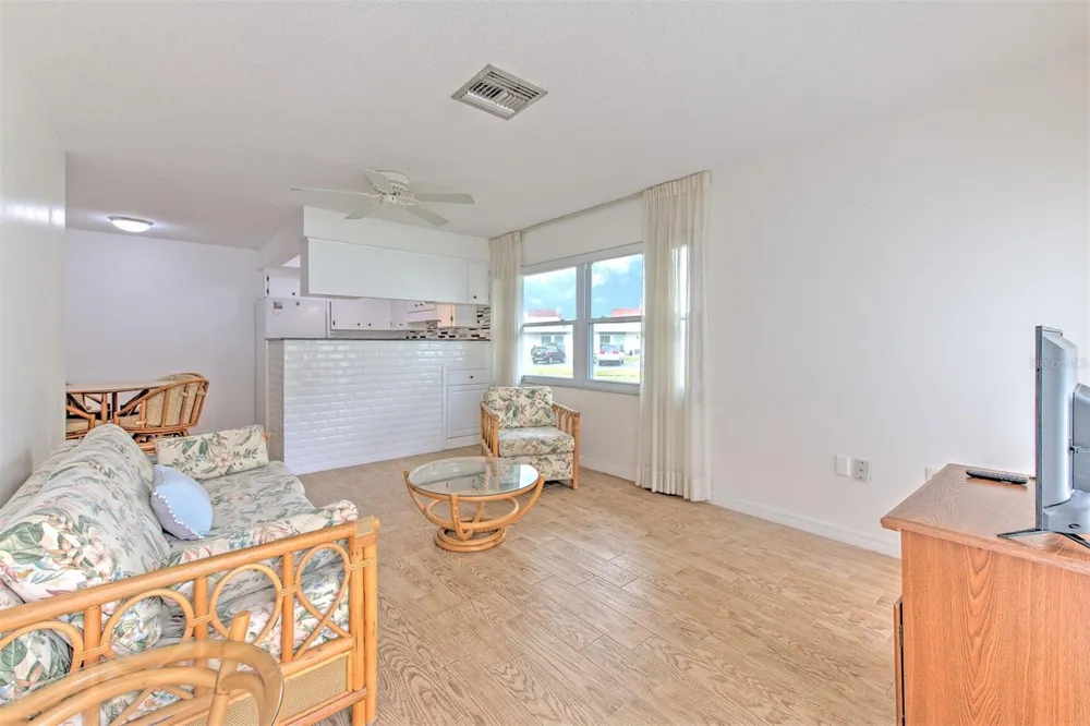 4313 TAHITIAN GARDENS CIRCLE #A Holiday, FL 34691